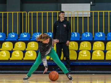 Майстер-клас для школярів Слобожанського від БК Прометей. 