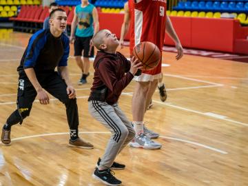 Майстер-клас для школярів Слобожанського від БК Прометей. 