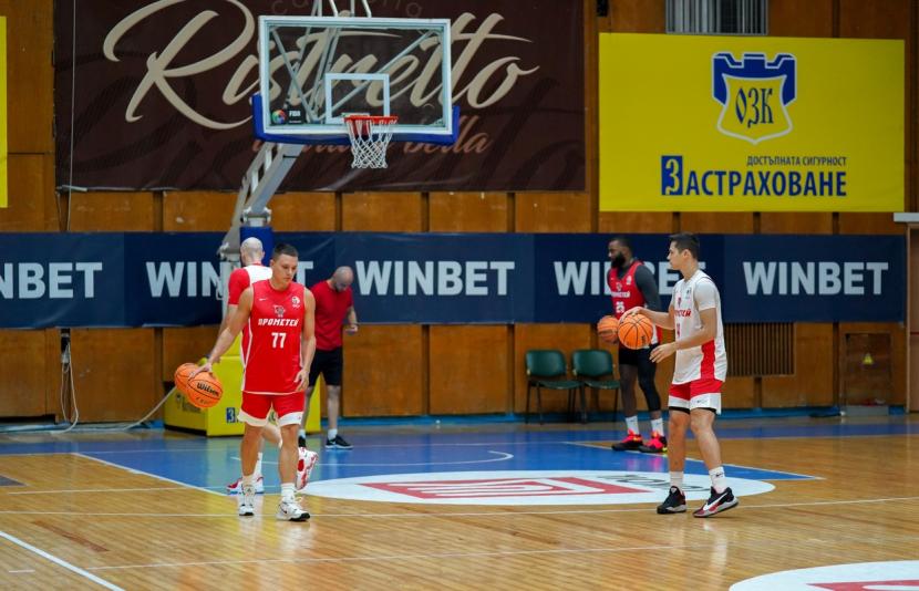 БК "Прометей" у Болгарії