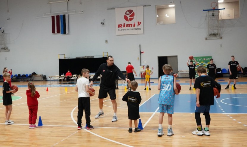 БК "Прометей" провів нове тренування в рамках соціальної програми Євроліги One Team